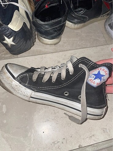 Siyah converse