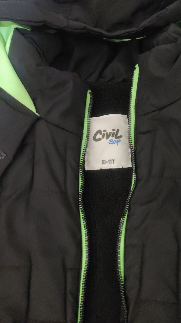 Siyah Kapüşonlu Erkek Çocuk Mont - Görsel 5