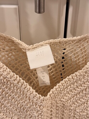 H&M HM orgu model crop