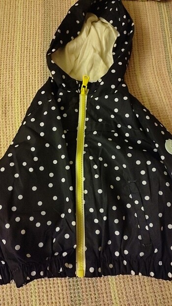 Zara Su Geçilmez Bebek Yağmurluk (9-12 ay)  - Görsel 5