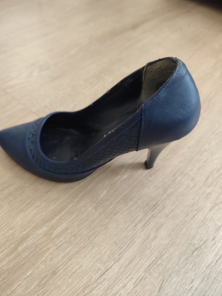 Mavi Parlak Dolgu Topuklu Kadın Stiletto - Görsel 2