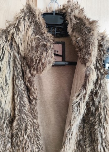 Kürk Detaylı Sıfır Kollu Kahverengi Yelek - Görsel 2