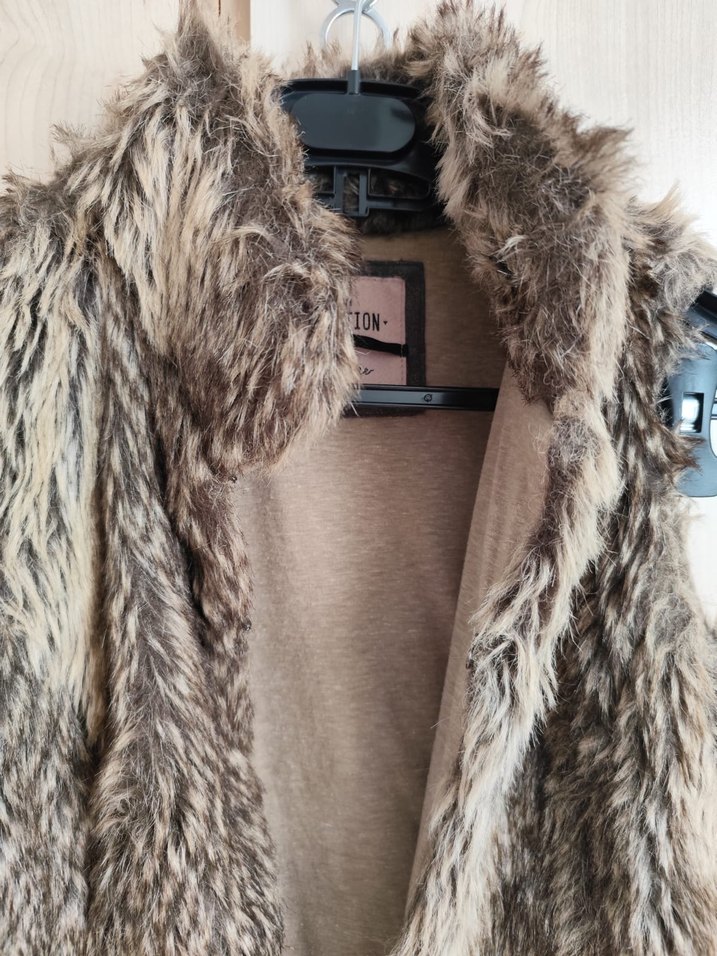 Kürk Detaylı Sıfır Kollu Kahverengi Yelek - Görsel 2