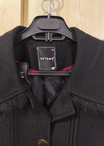 Siyah Kadın Kaban, Büyük Yaka Detaylı - Görsel 2