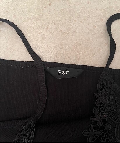 l Beden F&F marka siyah askılı atlet