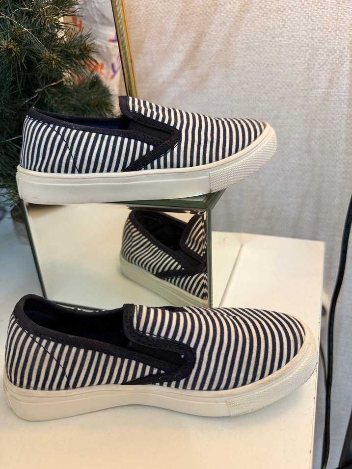 Limon marka 28 numara çigili keten ayakkabı - Görsel 2