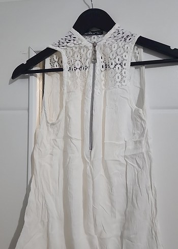 Dantelli V Yakalı Kolsuz Beyaz Bluz - Görsel 4