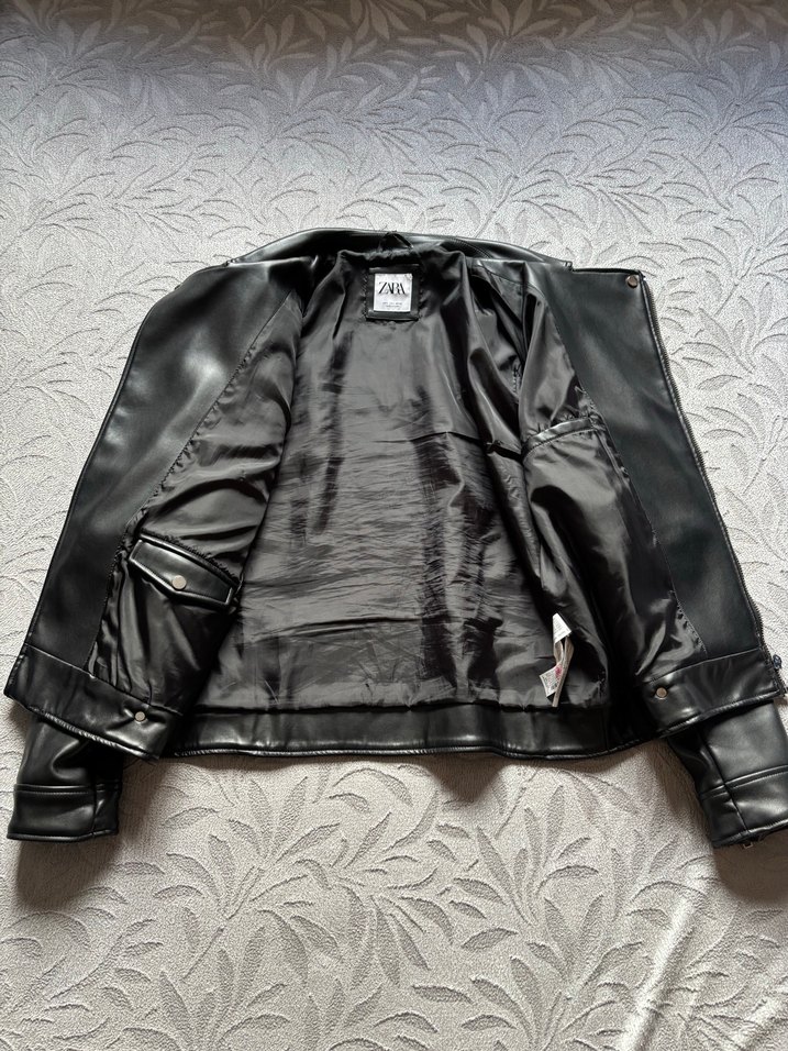 Zara Marka Siyah Deri Mont - Görsel 3