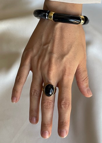 Beden altın Renk Simli Siyah Renkli Gotik Minimalist Yüzük (18 numara)