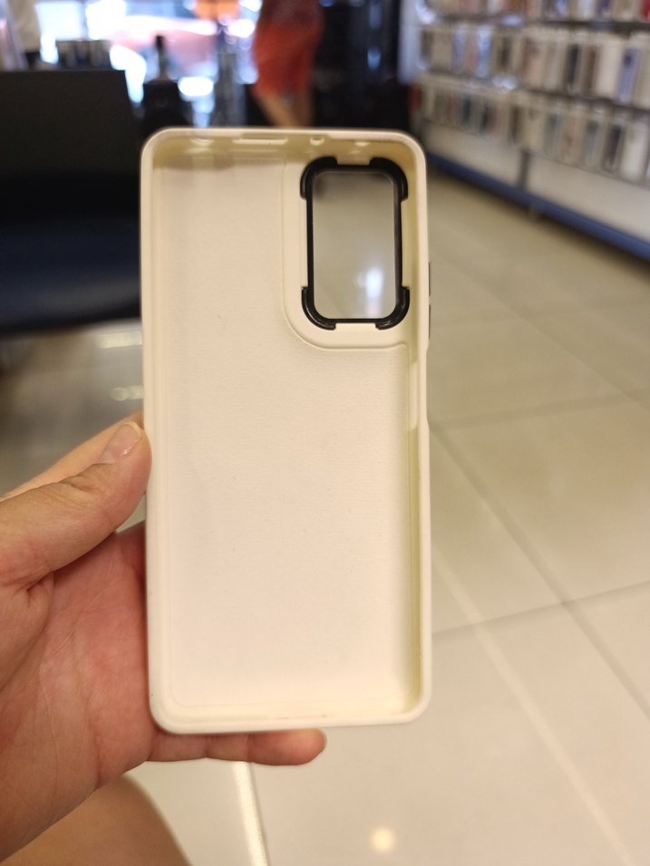 Parlak Kırmızı Ruj Temalı Telefon Kılıfı - Görsel 2