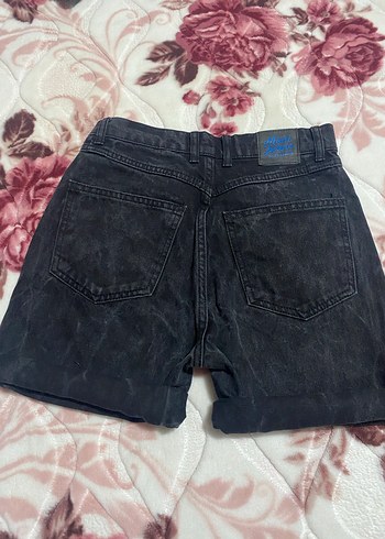 Siyah Batik Desenli Salaş Mini Kot Şort - Görsel 2