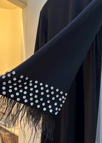 Tüy Detaylı Siyah Uzun Kadın Elbise - Görsel 6