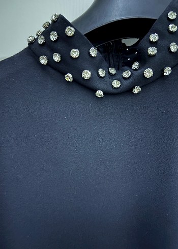 Tüy Detaylı Siyah Uzun Kadın Elbise - Görsel 3