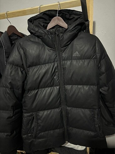 Adidas mont