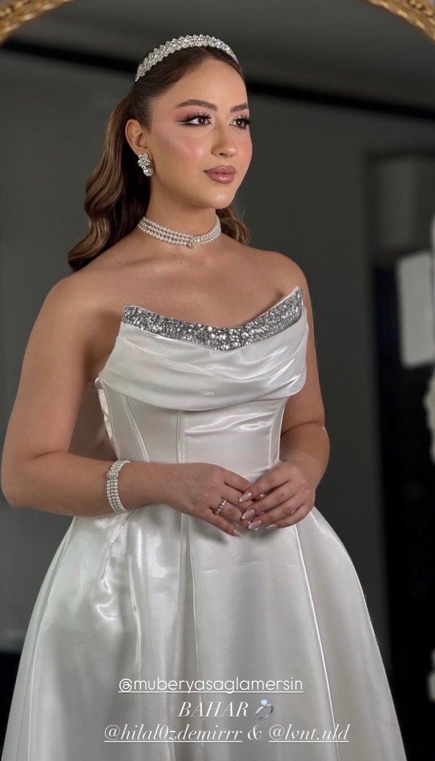 Beyaz Straplez Uzun A Kesim nişanlık abiye veya gelinlik - Görsel 4