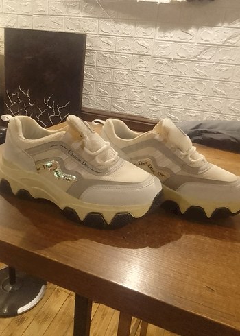 Cristian Dior Marka Unisex 40 no Spor tarz Sıfır üründür