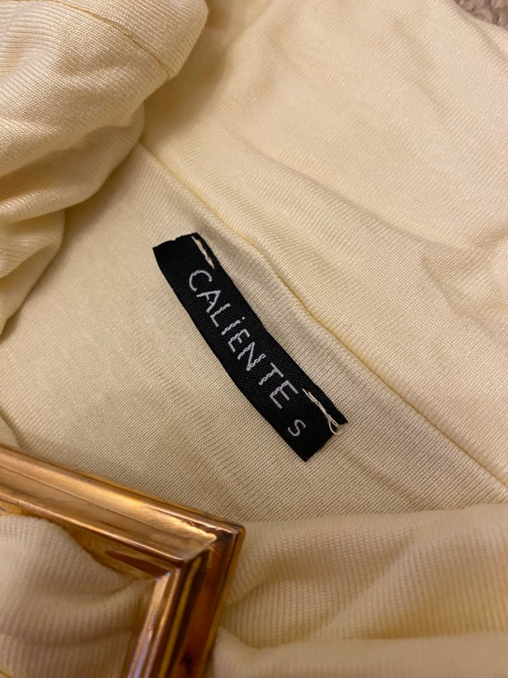 Toka detaylı yumuşak dokulu likralı bluz - Görsel 4