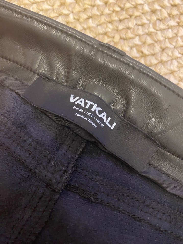 Kadın Siyah Deri Düz Paça Pantolon - Görsel 3