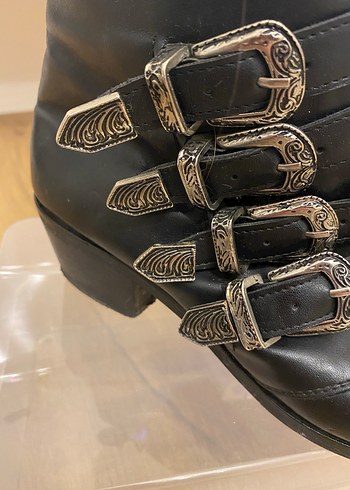 Kovboy Kadın Bot - Görsel 3