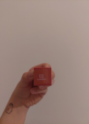 Maybelline İyi durumda sadece bir iki hafta kullandım