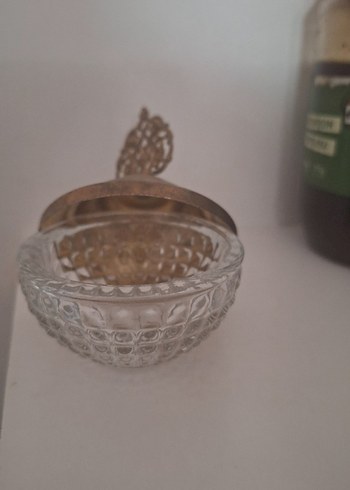 Bej Parlak Dekoratif Vazolu Kapak - Görsel 2