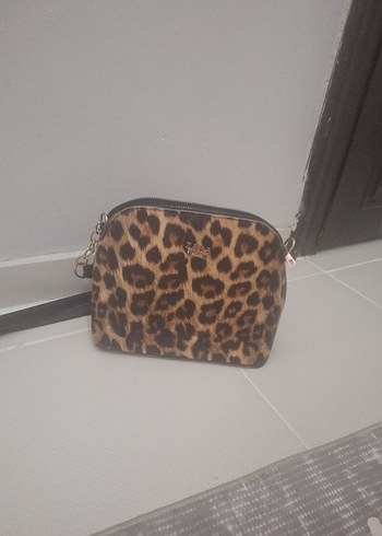 Deri Leopar Desenli Fermuarlı Kadın Çantası - Görsel 3