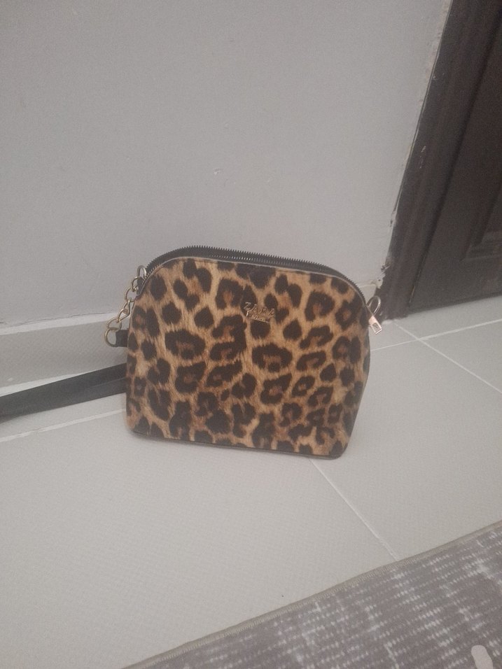 Deri Leopar Desenli Fermuarlı Kadın Çantası - Görsel 3