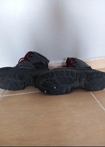 iş ayakkabısı ucu demirli . - Görsel 5