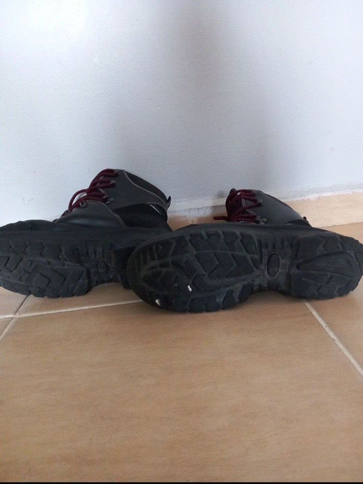 iş ayakkabısı ucu demirli . - Görsel 5