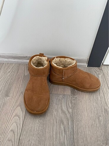 Trendyol & Milla Ugg bot