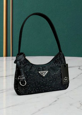 Prada Siyah
