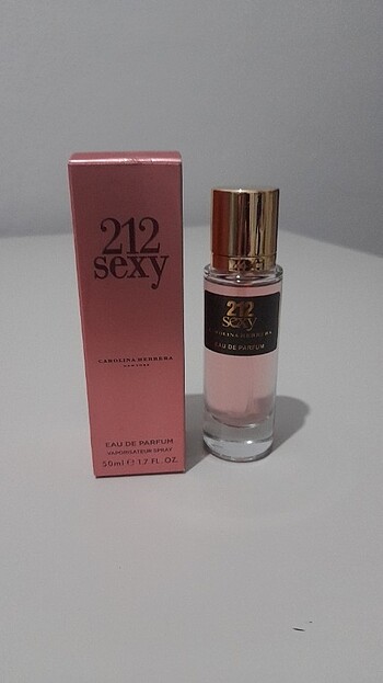 Carolina Herrera Bayan parfüm