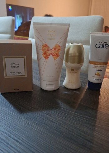 Avon Kadın Parfüm ve Bakım Seti - Görsel 2