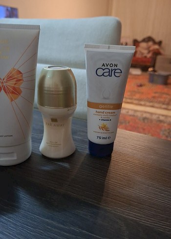 Avon Kadın Parfüm ve Bakım Seti - Görsel 5