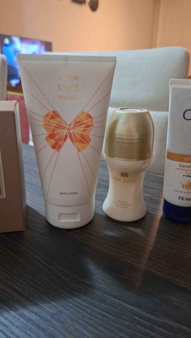 Avon Kadın Parfüm ve Bakım Seti - Görsel 4