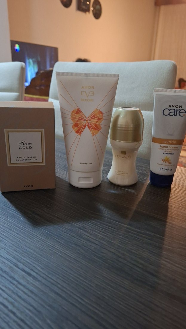 Avon Kadın Parfüm ve Bakım Seti - Görsel 2