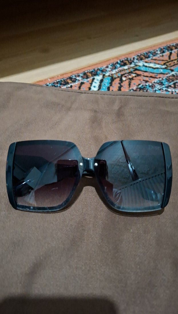 Dior Kadın Transparan Mavi Güneş Gözlüğü - Görsel 3