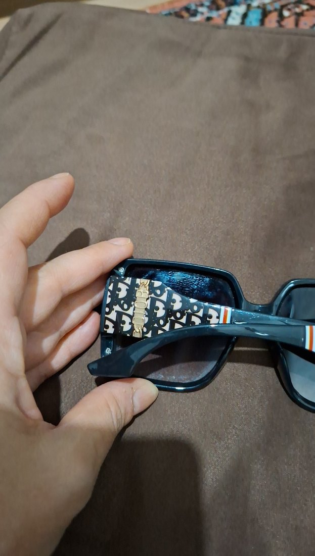 Dior Kadın Transparan Mavi Güneş Gözlüğü - Görsel 4