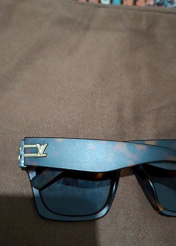 Kahverengi Tokalı Kadın Güneş Gözlüğü - Görsel 3