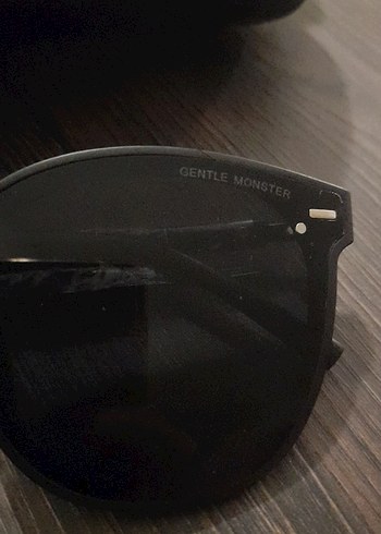 Şeffaf Siyah Kadın Güneş Gözlüğü - Görsel 3