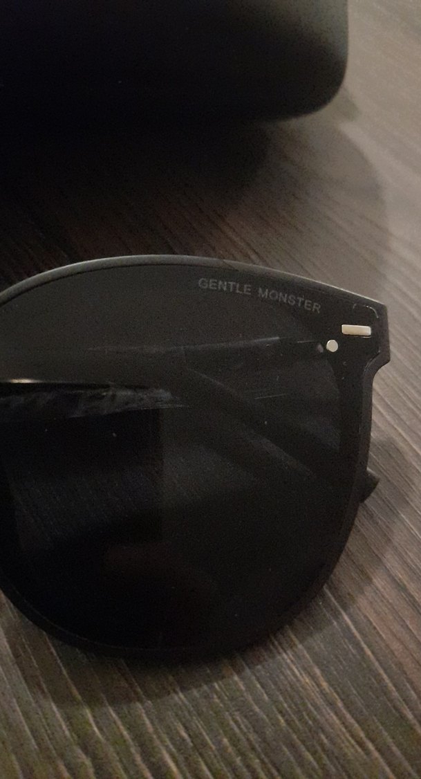 Şeffaf Siyah Kadın Güneş Gözlüğü - Görsel 3