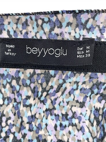 m Beden çeşitli Renk Beyoğlu Butik Bluz %70 İndirimli.