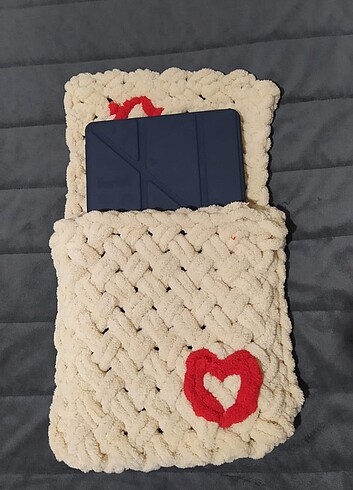 Mango Tablet çantası