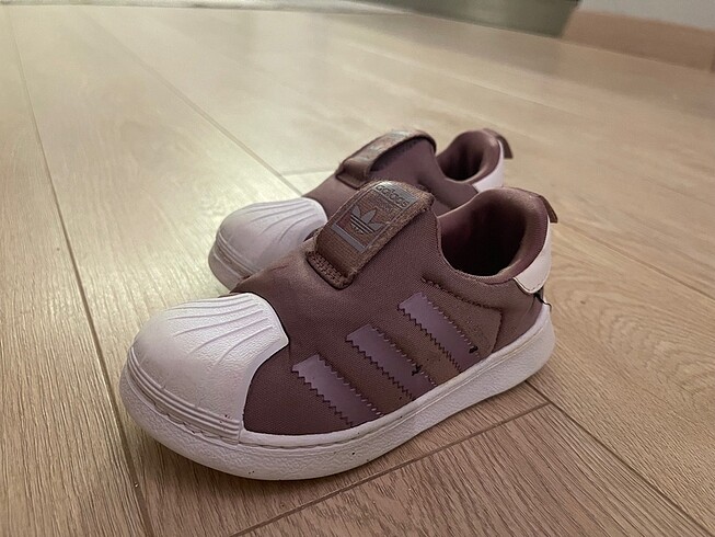 23 Beden mor Renk Adidas spor ayakkabı