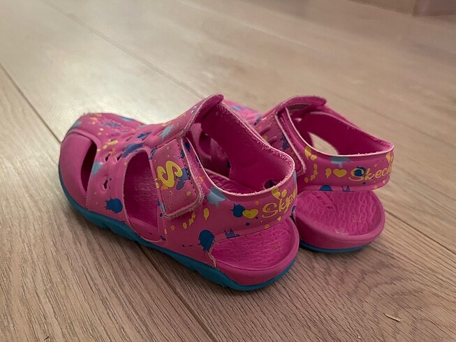 23 Beden Skechers çocuk sandalet
