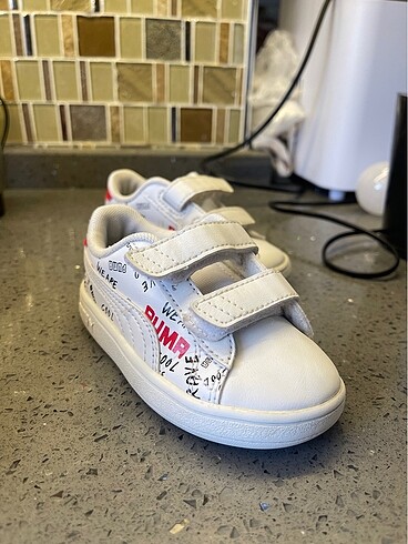 23 Beden beyaz Renk Puma spor ayakkabısı