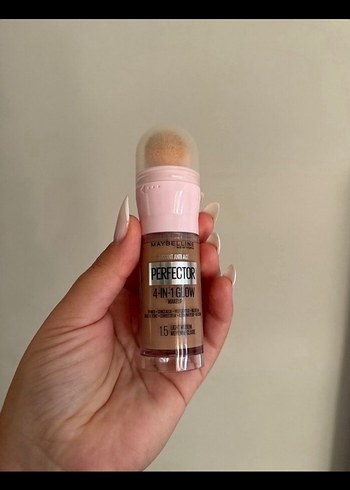 Maybelline 4'ü 1 Arada Aydınlatıcı Kapatıcı