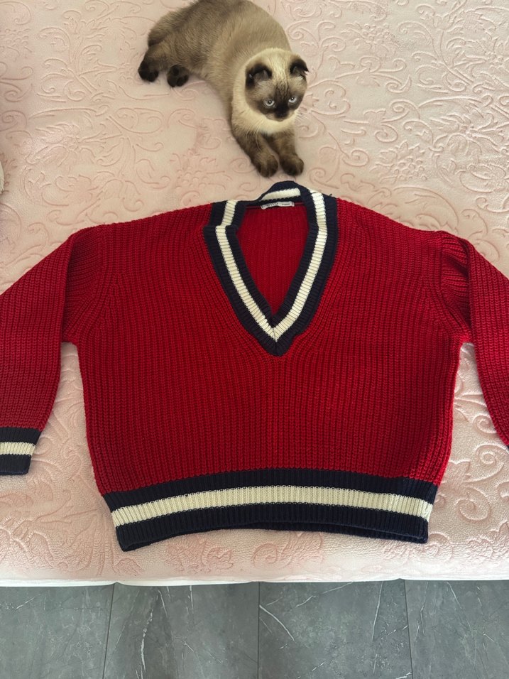 V Yaka Kırmızı Örgü Kadın Kazak - Görsel 2