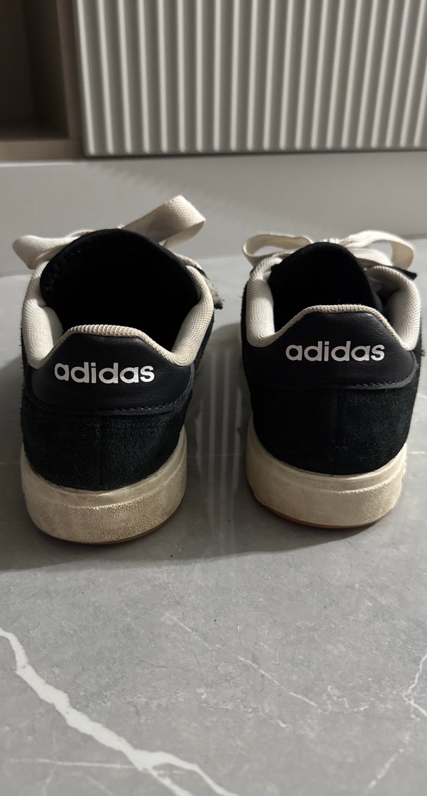 Orjinal adidas Kadın Beyaz Çizgili Spor Ayakkabı - Görsel 2