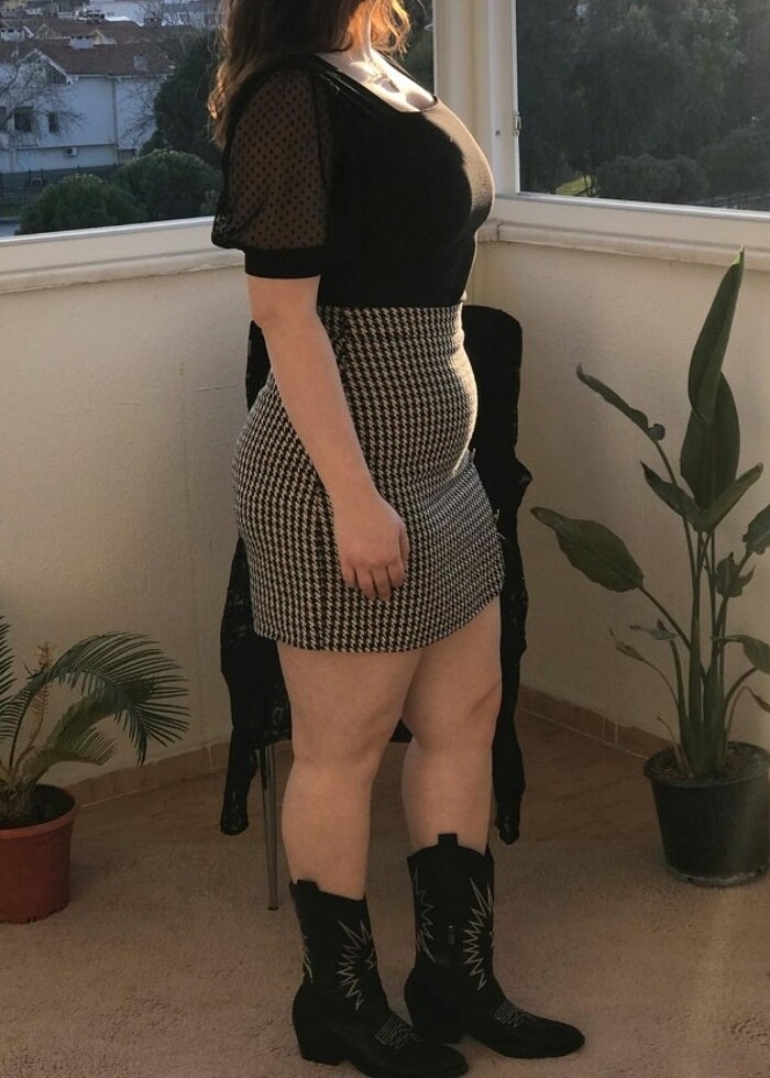 A Kesim Kareli Astarlı Mini Etek  - Görsel 2